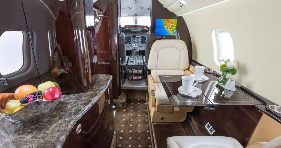bombardier-learjet-60xr-350300_0dc9fb0cad5fd5c7_920x485