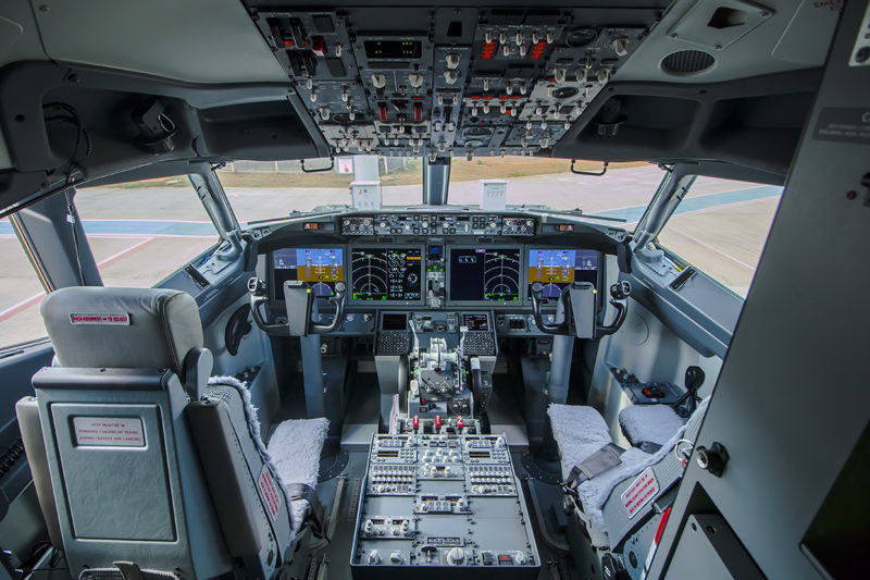 Кабина B737 MAX